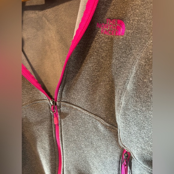 Northface full zip gray fleece with pink zipper, size medium. - Picture 2 of 5